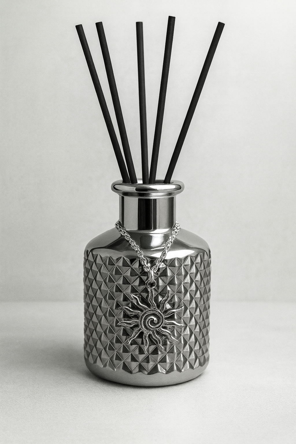 Diffuseur parfum artisanal 200ml argenté métallisé design sculpté personnalisable Grasse