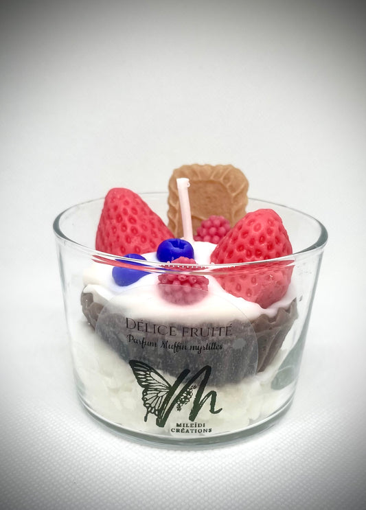 Bougie artisanale Délice Fruité parfum muffin myrtille avec fruits rouges